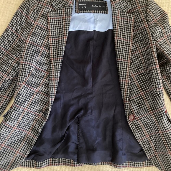 Zara Houndstooth Blazer w/ Red Elbow Patches. - Picture 2 of 9